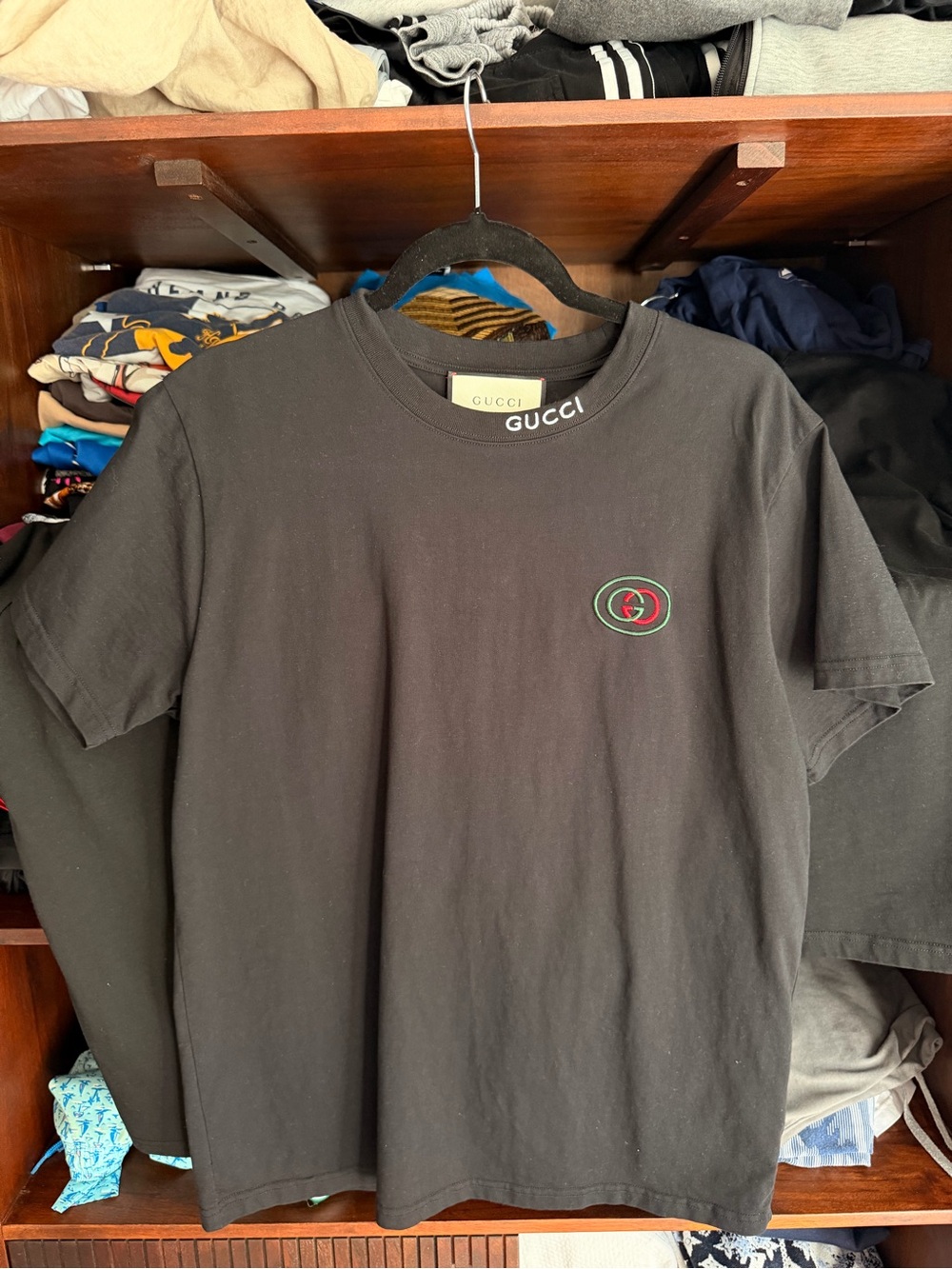 Gucci Black Short-Sleeve Logo Crewneck T-Shirt with Green & Red Accent